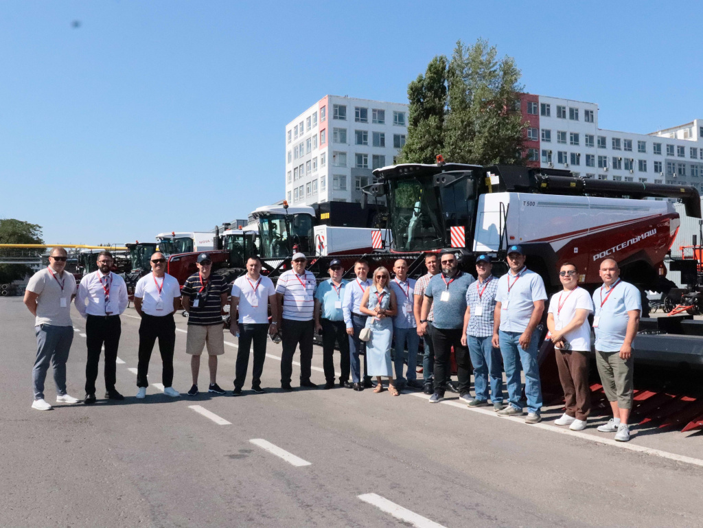 Техника Ростсельмаш на полях Татарстана